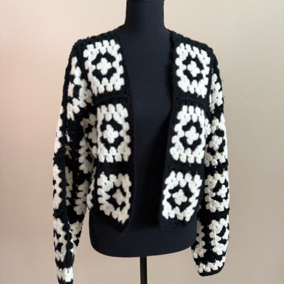 DAVI & DANI Sweaters - Davi & Dani Crochet Granny Square Cardigan Black Cream Boho Small